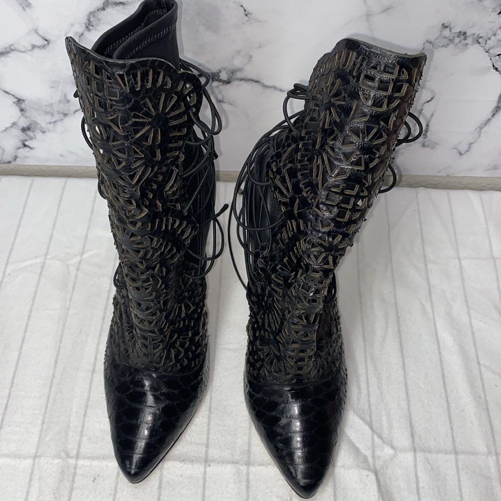 Alexandre Birman Black Lace Up Boots with Stiletto Heel, Size 38 1/2 Booties - Picture 2 of 9